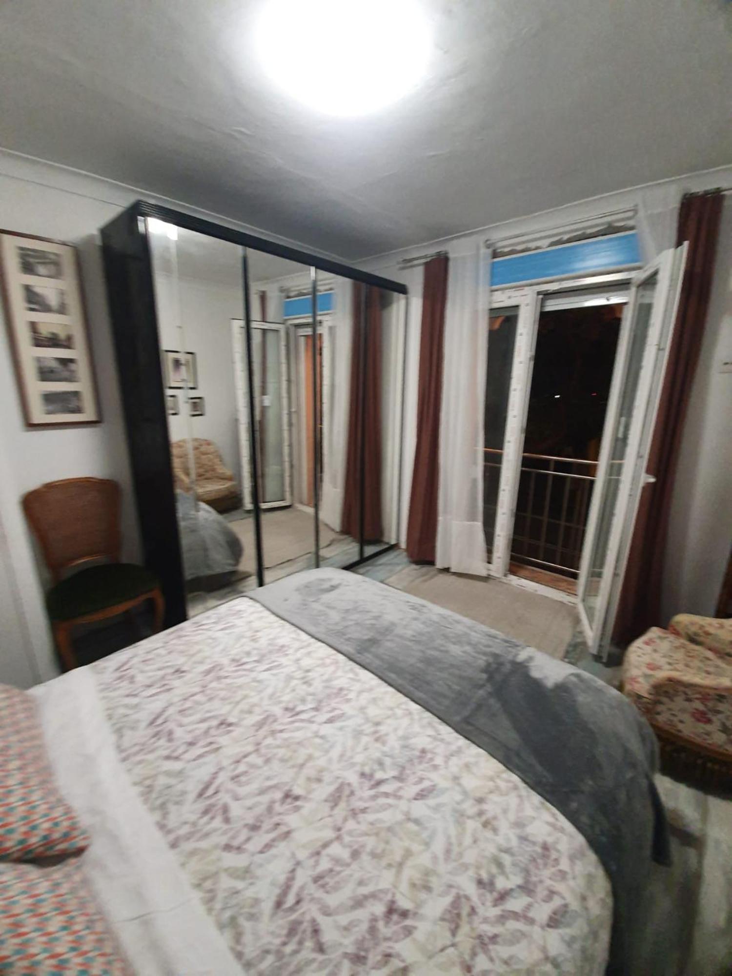 Studio Or Rooms With Private Bathroom Or Rooms With Shared Bathroom Barcelona Eksteriør billede