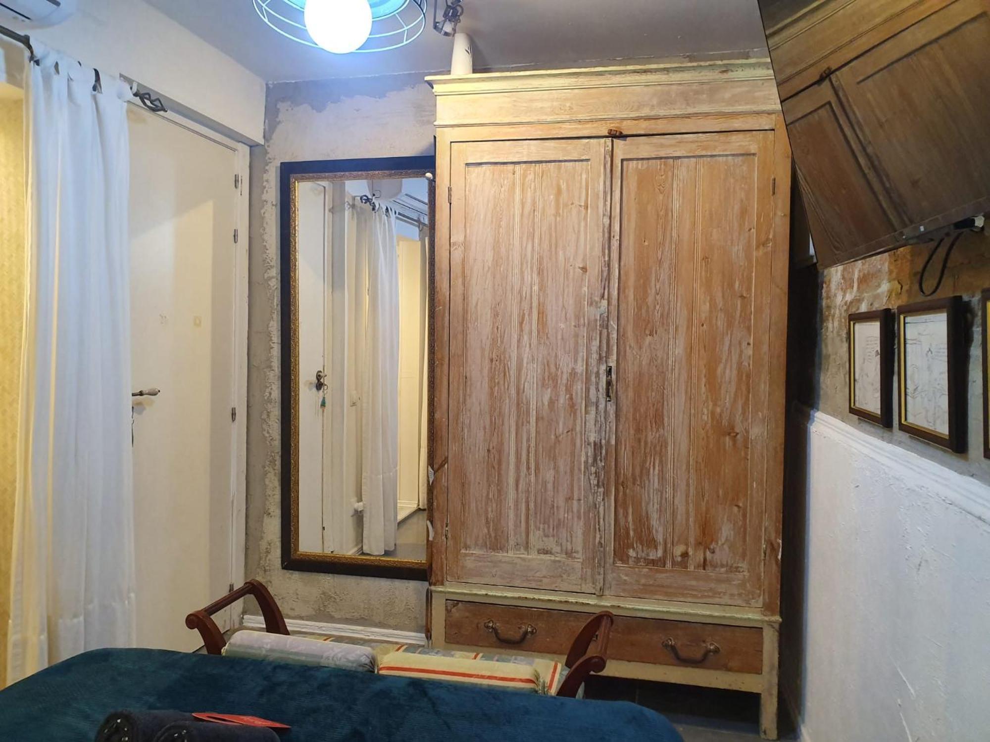 Studio Or Rooms With Private Bathroom Or Rooms With Shared Bathroom Barcelona Eksteriør billede